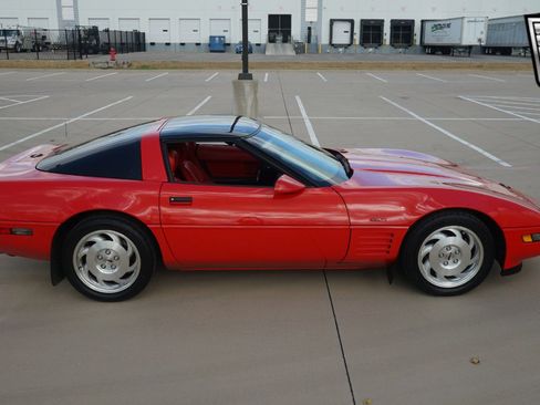 Used 1993 Chevrolet Corvette Coupe image 5