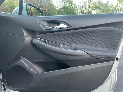 Used 2017 Chevrolet Cruze LS image 23