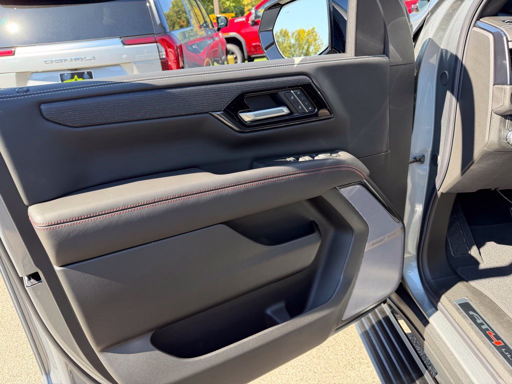 New 2027 GMC Yukon AT4 Ultimate AWD/4WD image 32