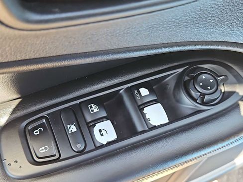 Used 2020 Jeep Compass Latitude AWD/4WD image 17