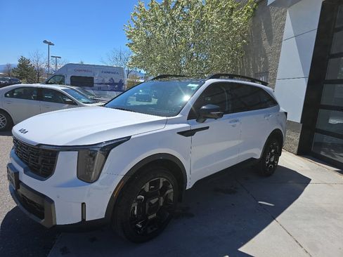 Certified 2025 Kia Sorento SX AWD/4WD image 4