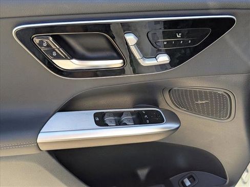 Used 2026 Mercedes-Benz GLC 300 4MATIC image 10