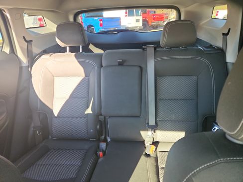 Used 2024 GMC Terrain SLE image 33