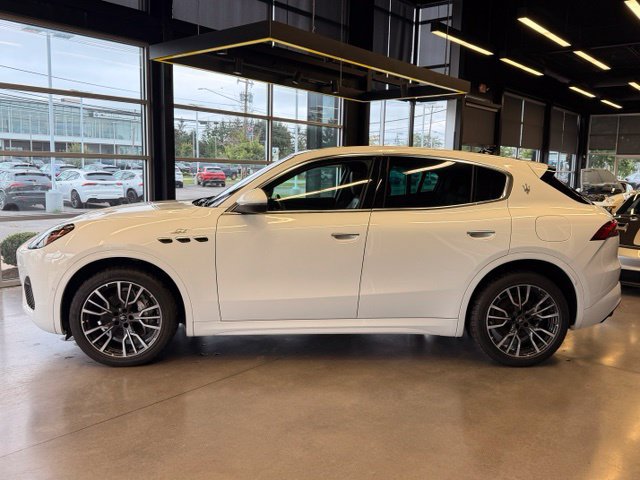Certified 2023 Maserati Grecale GT AWD/4WD image 2