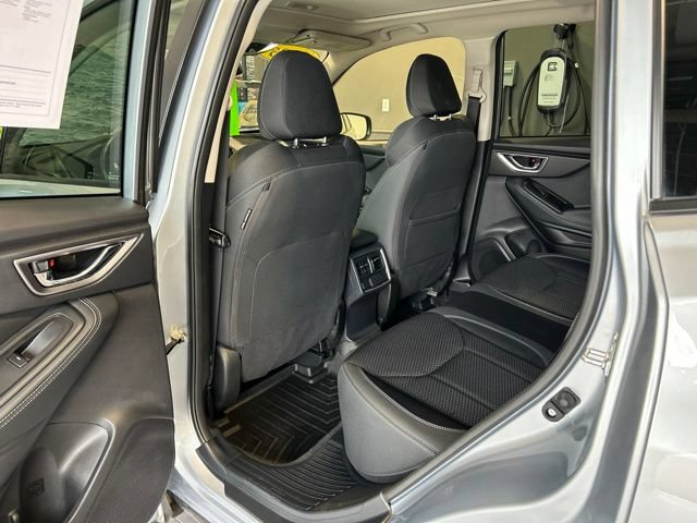 Used 2023 Subaru Forester Premium AWD/4WD image 23