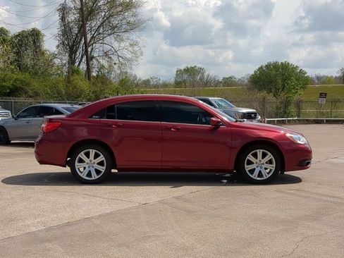 Used 2012 Chrysler 200 Touring image 4