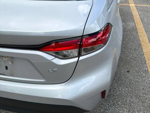 Used 2024 Toyota Corolla LE FWD image 8