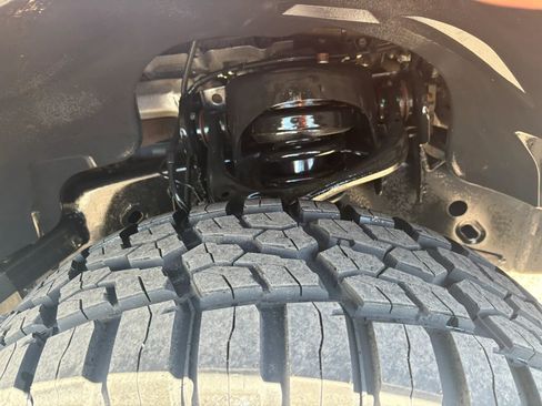 Used 2015 Ford F150 Lariat image 18