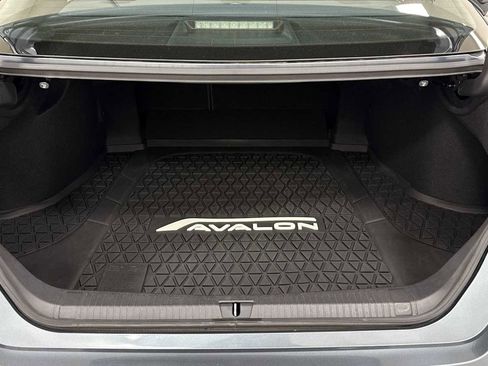 Certified 2019 Toyota Avalon XSE image 27