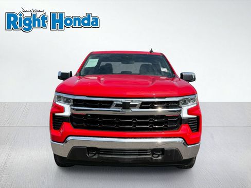 Used 2025 Chevrolet Silverado 1500 LT w/ LPO, Dark Essentials Package AWD/4WD image 5