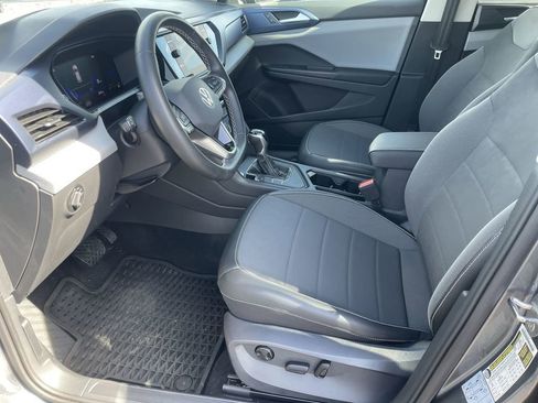 Used 2022 Volkswagen Taos SE w/ IQ.Drive SE Package FWD image 9