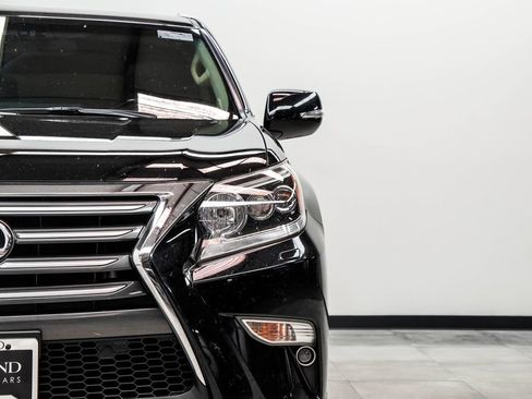Used 2017 Lexus GX 460 AWD/4WD image 4