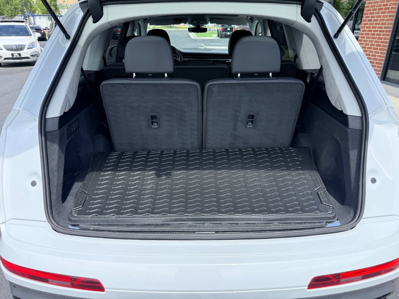 Used 2023 Audi Q7 3.0T Prestige w/ Prestige Package AWD/4WD image 27