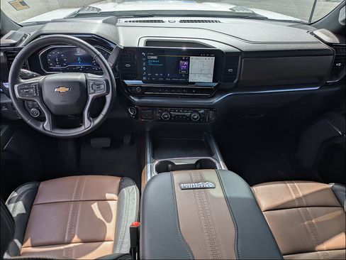 Used 2025 Chevrolet Silverado 3500 High Country w/ Technology Package AWD/4WD image 20