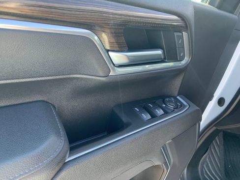 Used 2025 Chevrolet Silverado 2500 LT AWD/4WD image 17