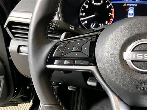 Used 2025 Nissan Altima 2.5 SR image 14