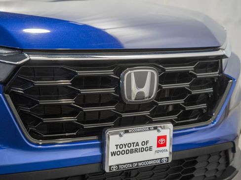 Used 2023 Honda CR-V EX image 9