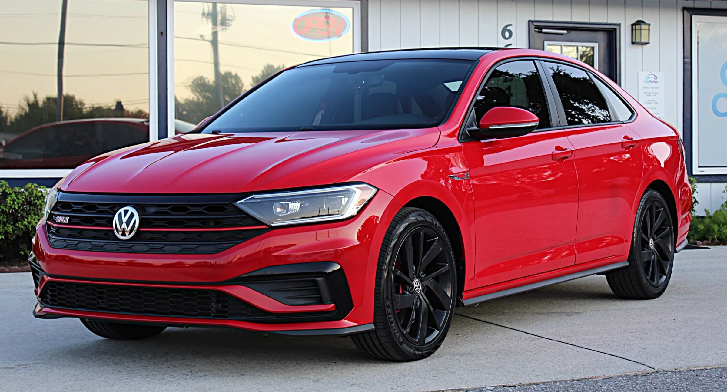 Used 2019 Volkswagen Jetta GLI Autobahn FWD image 1