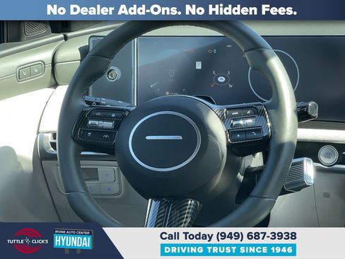 Certified 2025 Hyundai Tucson Limited AWD/4WD image 24