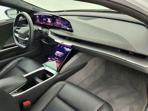 Used 2024 Lucid Air Pure RWD image 27