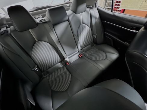 Used 2023 Toyota Camry SE image 33
