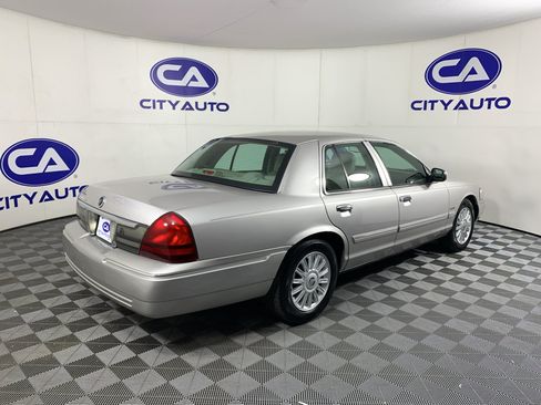 Used 2010 Mercury Grand Marquis LS RWD image 3