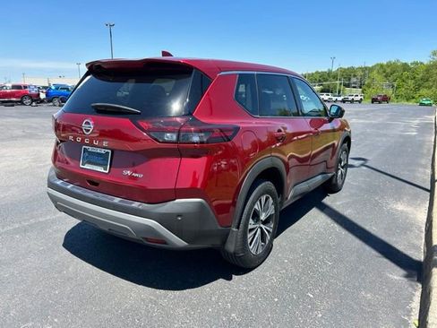Used 2021 Nissan Rogue SV AWD/4WD image 3