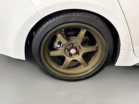 Used 2020 Toyota Corolla SE image 32