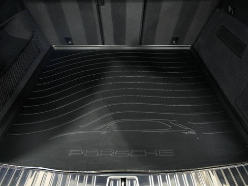Used 2024 Porsche Cayenne Turbo GT AWD/4WD image 59