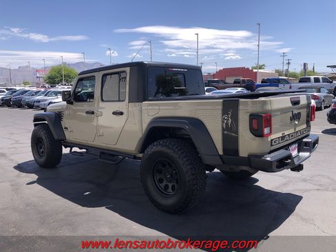 Used 2020 Jeep Gladiator Sport w/ Quick Order Package 24S AWD/4WD image 6