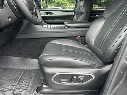Used 2025 Jeep Wagoneer 2WD w/ Mopar Step-Up Package image 11
