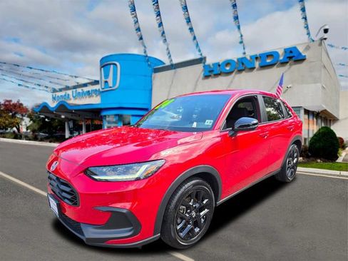 Used 2024 Honda HR-V Sport image 1