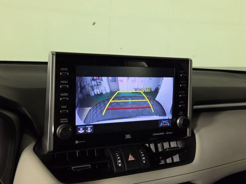 Used 2022 Toyota RAV4 XLE Premium AWD/4WD image 19