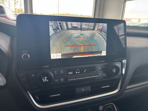 Used 2025 Toyota Grand Highlander LE image 17