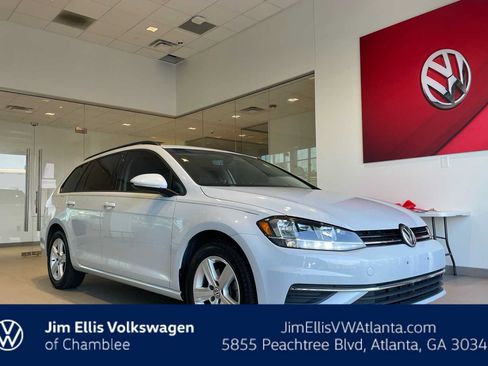 Used 2018 Volkswagen Golf SE FWD image 1