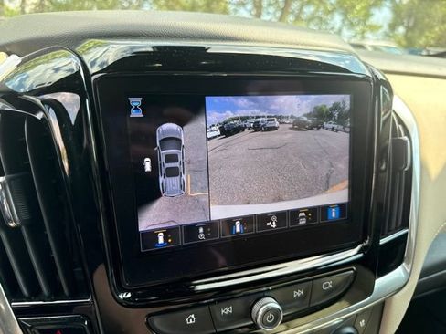 Used 2023 Chevrolet Traverse Premier AWD/4WD image 11