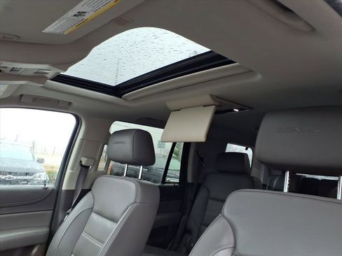 Used 2018 GMC Yukon Denali w/ Denali Ultimate Package image 24