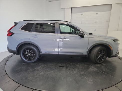 Used 2024 Honda CR-V Sport image 11