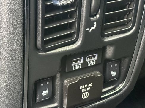 Used 2020 Jeep Grand Cherokee Limited w/ Luxury Group II RWD image 14