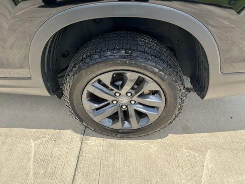 Certified 2024 Honda Ridgeline Sport image 32