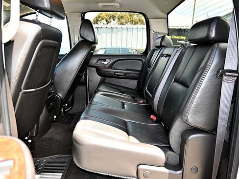 Used 2009 Chevrolet Silverado 2500 LTZ AWD/4WD image 12
