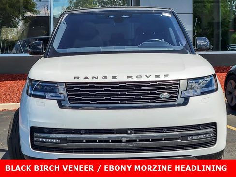 Used 2023 Land Rover Range Rover SE image 3