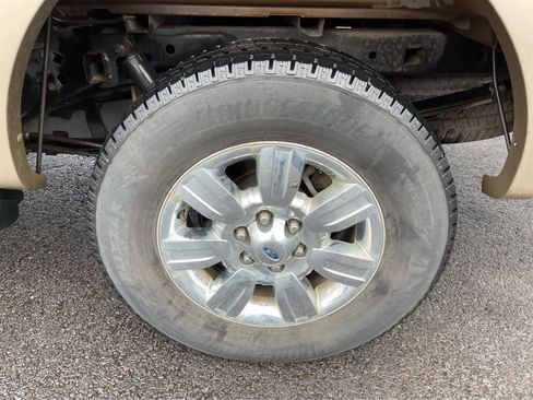 Used 2012 Ford F150 Lariat w/ Lariat Chrome Pkg image 12