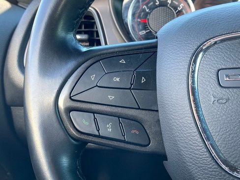 Used 2023 Dodge Challenger SXT image 17