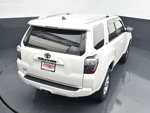 Used 2018 Toyota 4Runner SR5 AWD/4WD image 24