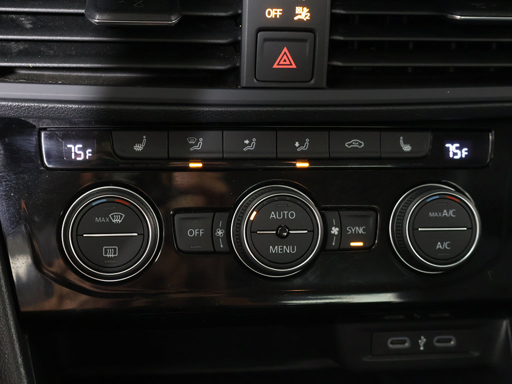 Used 2023 Volkswagen Jetta SE FWD image 45