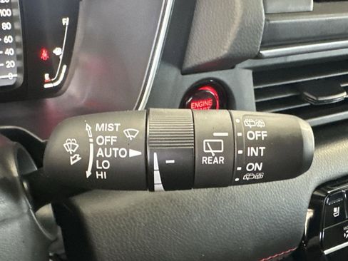 Certified 2025 Honda Pilot Black Edition image 12