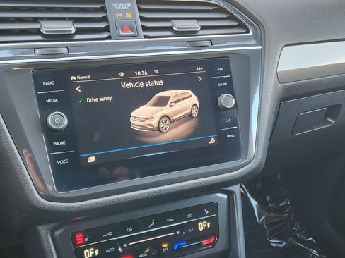 Used 2022 Volkswagen Tiguan SE image 21
