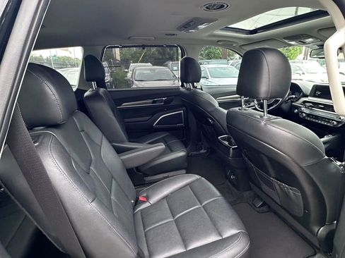 Used 2021 Kia Telluride EX w/ EX Premium Package AWD/4WD image 12
