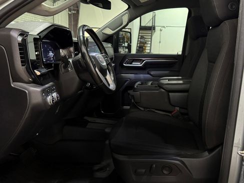Used 2024 GMC Sierra 3500 SLE w/ SLE Value Package image 6